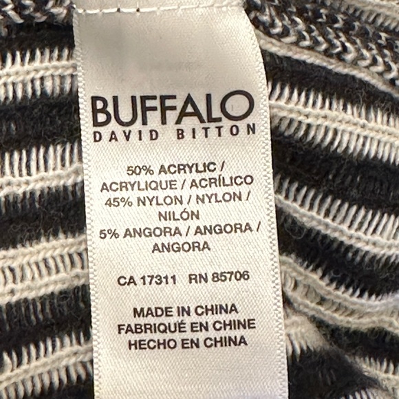 Buffalo David Bitton Black & White stripped sweater sz M - Picture 5 of 6